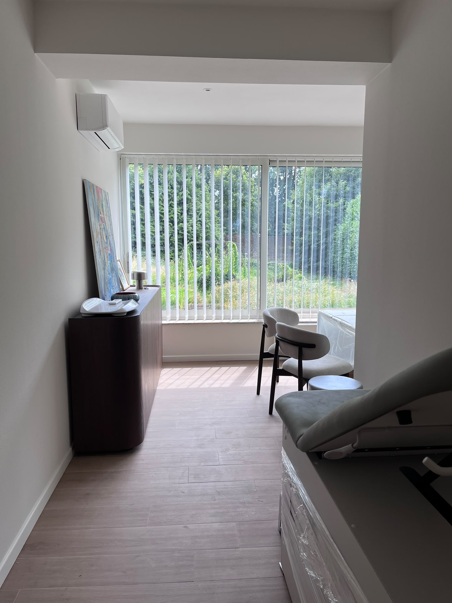 Cabinet de consultation avec vue sur le jardin
